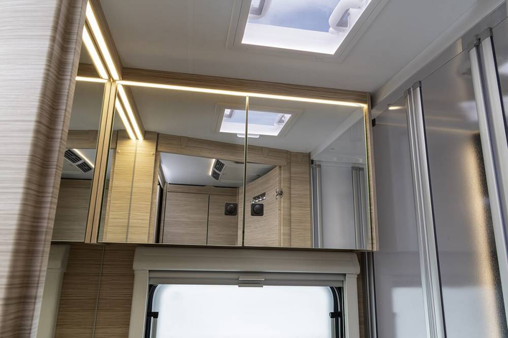 csm_Fendt-Caravan_TiffanyS_Cabinet-de-toilette03_70c815ac23